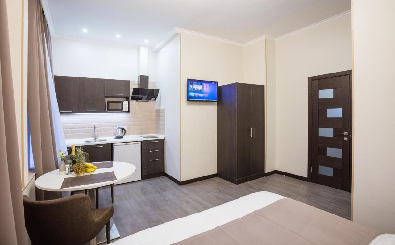 911 Apartments Khreshchatyk Kiev Eksteriør billede